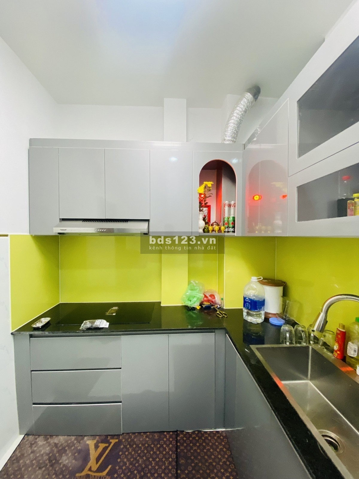 Bán nhà quận 6 - Hẻm xe hơi thông sát mặt tiền khu ẩm thực - 4 tầng BTCT 6.2 T