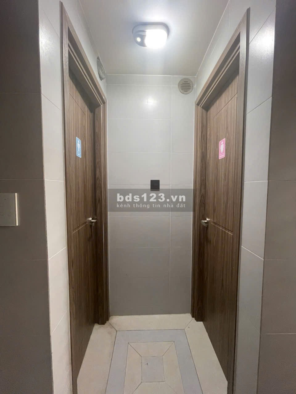 Chuyển nhượng mặt bằng văn phòng tầng trệt ở quận 2