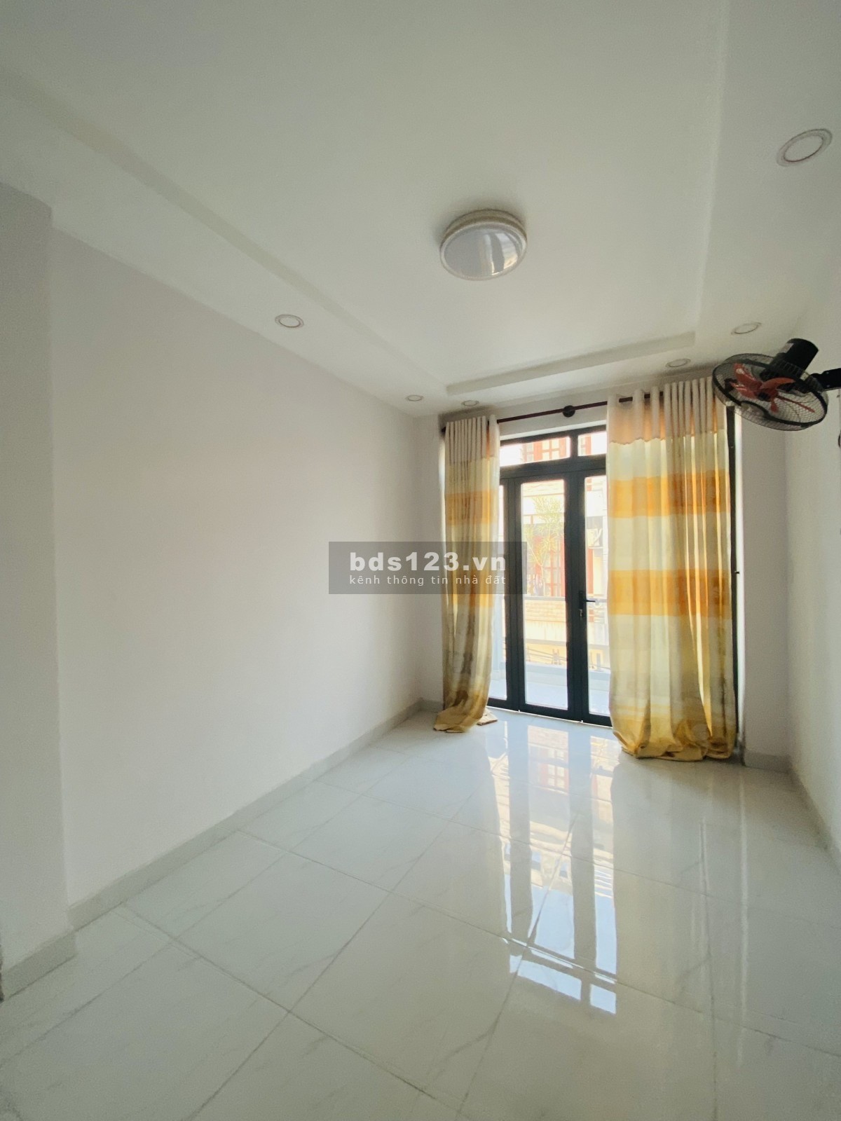 Bán nhà quận 6 - Hẻm xe hơi thông sát mặt tiền khu ẩm thực - 4 tầng BTCT 6.2 T