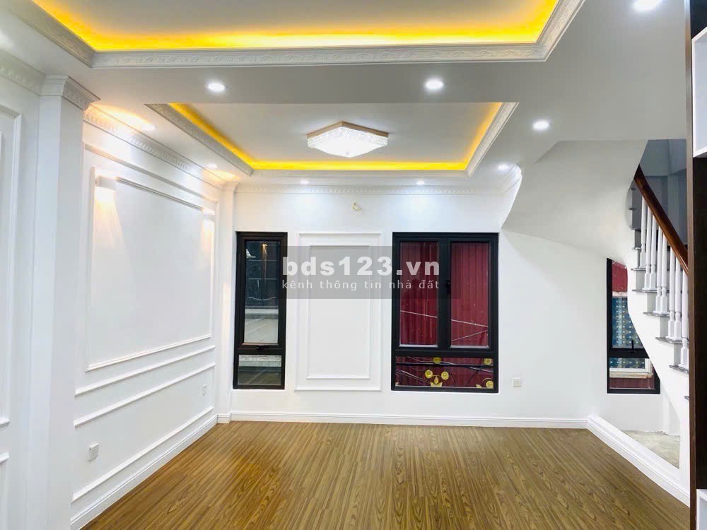 Bán nhà ngõ Lạc Long Quân Tây Hồ Hà Nội