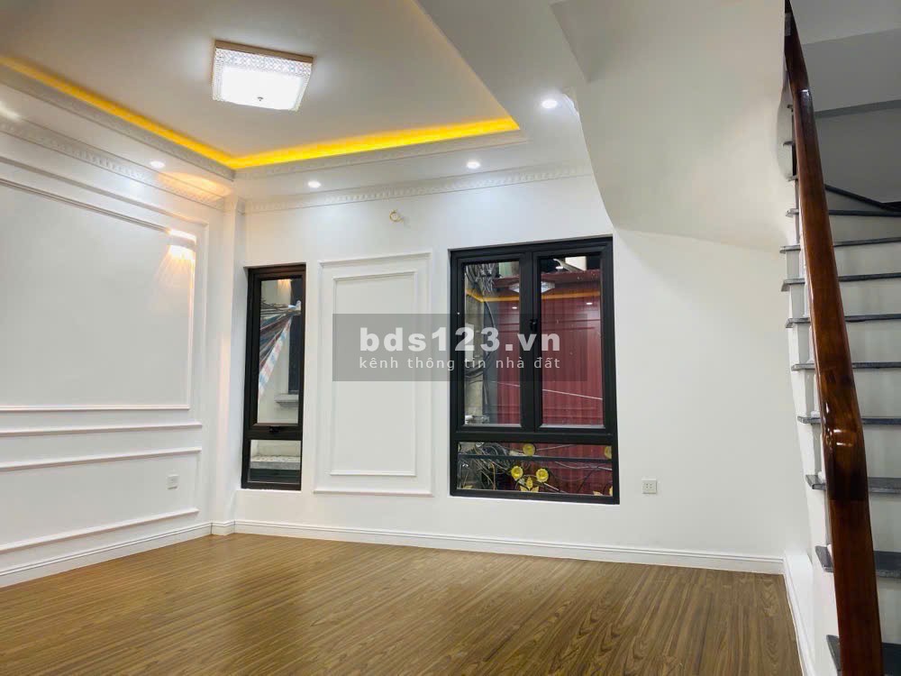 Bán nhà ngõ Lạc Long Quân Tây Hồ Hà Nội