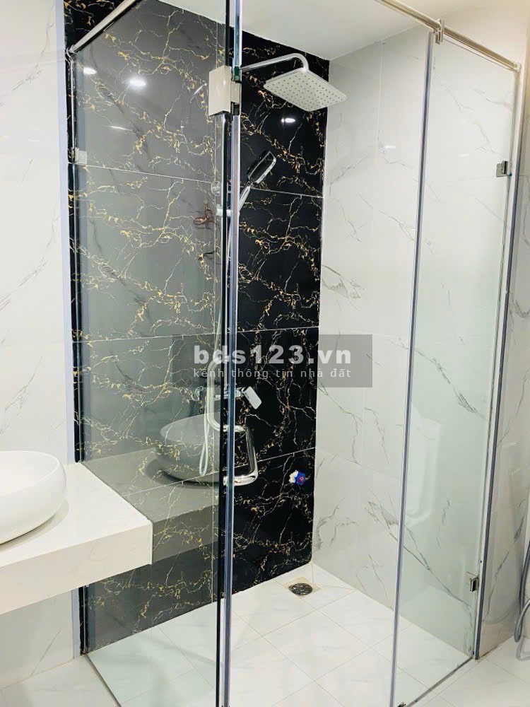 Bán nhà ngõ Lạc Long Quân Tây Hồ Hà Nội