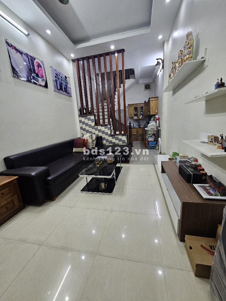 Bán gấp nhà Vĩnh Hưng – 38M2, 4 Tầng – Full nội thất - Giá quá hời!