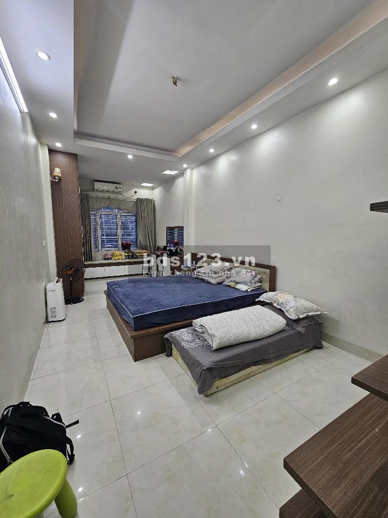 Bán gấp nhà Vĩnh Hưng – 38M2, 4 Tầng – Full nội thất - Giá quá hời!