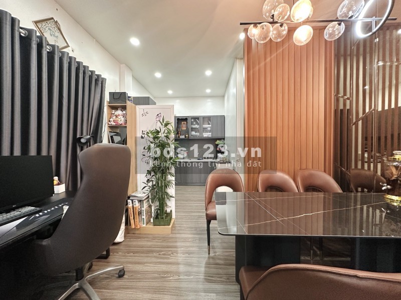 Nhà Đẹp Bình Thạnh Giáp Quận 1 HXH Tránh DT 55m2 Vuông Vức Ở Ngay Chỉ 7 Tỷ 95