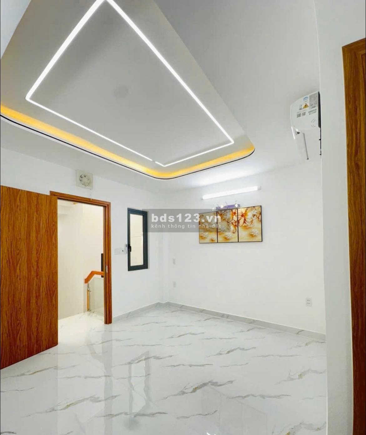 Nhà ngay Ngã Tư Bốn Xã - full nội thất cao cấp - 4m x 14,5m - giáp ranh Tân Phú - vào ở ngay