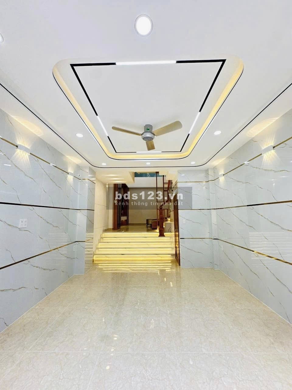 Nhà ngay Ngã Tư Bốn Xã - full nội thất cao cấp - 4m x 14,5m - giáp ranh Tân Phú - vào ở ngay