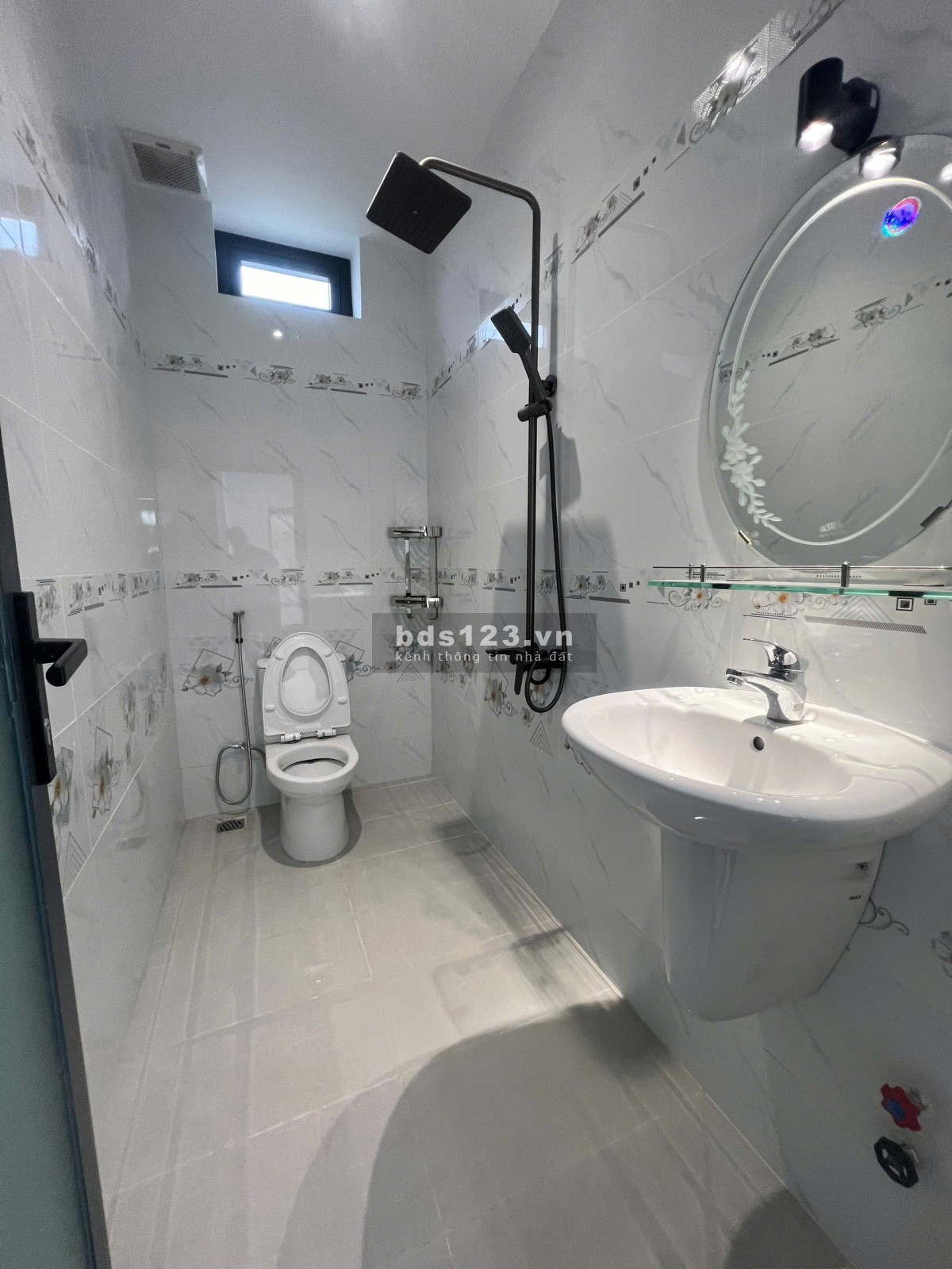 Chính chủ cho thuê nhà mặt tiền đối diện Vinhomes Grand Park
