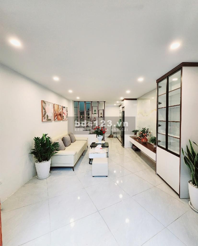 Bán nhà phố Minh Khai - 5 tầng - Chỉ 5.75 tỷ - Ở ngay