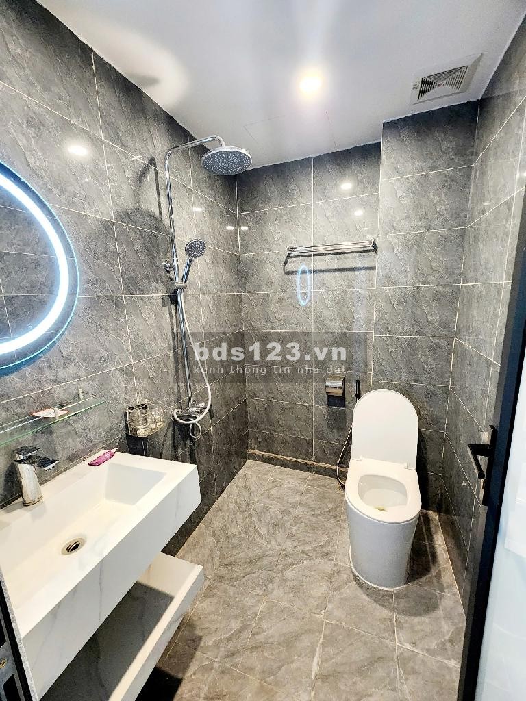 Bán nhà phố Minh Khai - 5 tầng - Chỉ 5.75 tỷ - Ở ngay