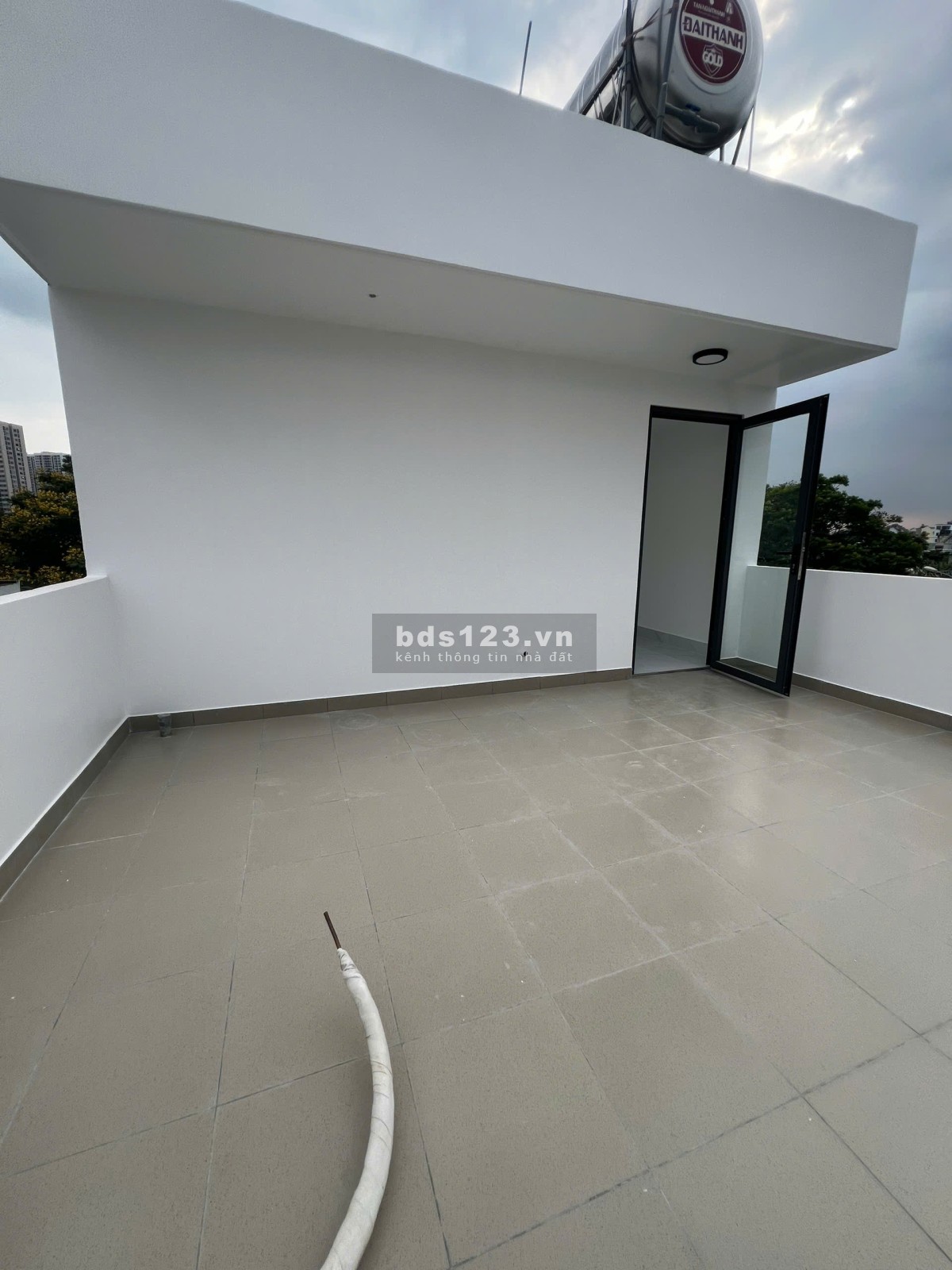 Chính chủ cho thuê nhà mặt tiền đối diện Vinhomes Grand Park