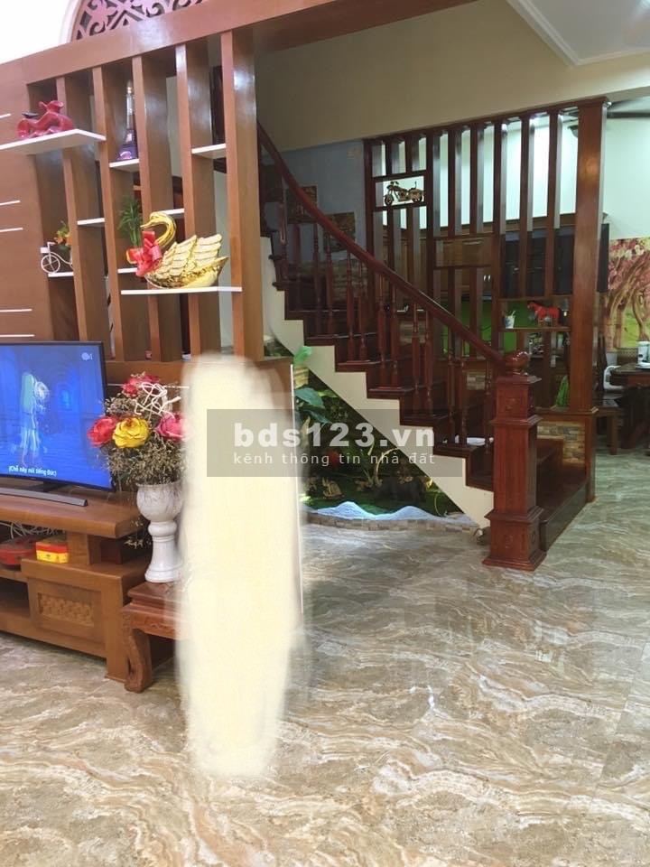 Cho thuê nhà nguyên căn 4.5 tầng ngõ Hồ Ba Mẫu, phợp hộ gia đình