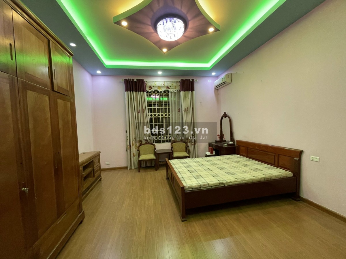 Cho thuê nhà nguyên căn 4.5 tầng ngõ Hồ Ba Mẫu, phợp hộ gia đình