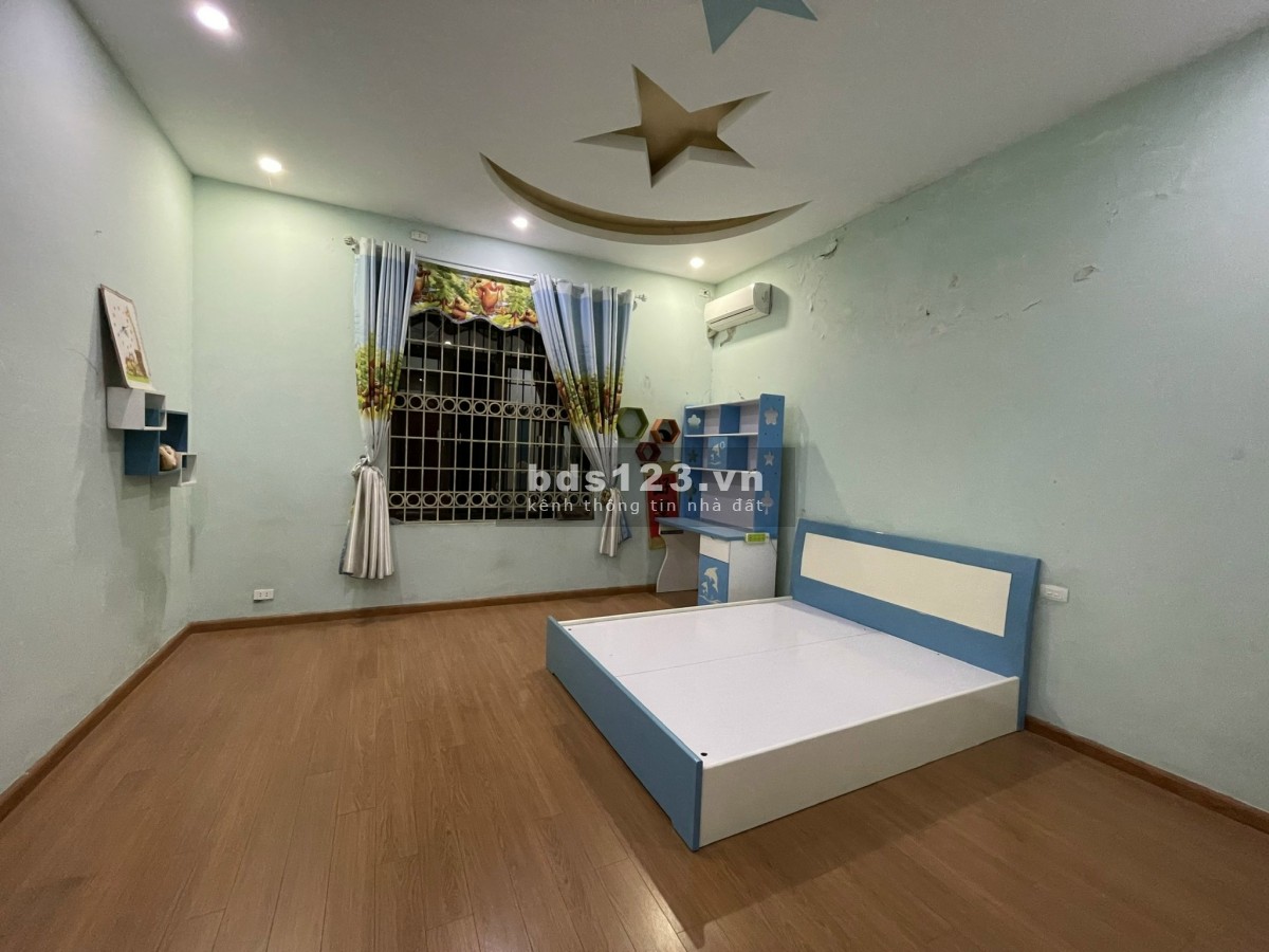 Cho thuê nhà nguyên căn 4.5 tầng ngõ Hồ Ba Mẫu, phợp hộ gia đình