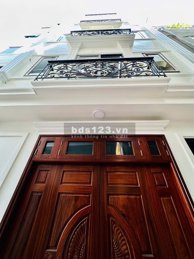Nhà đẹp ở ngay - Thoáng sáng - Đa dạng tiện ích