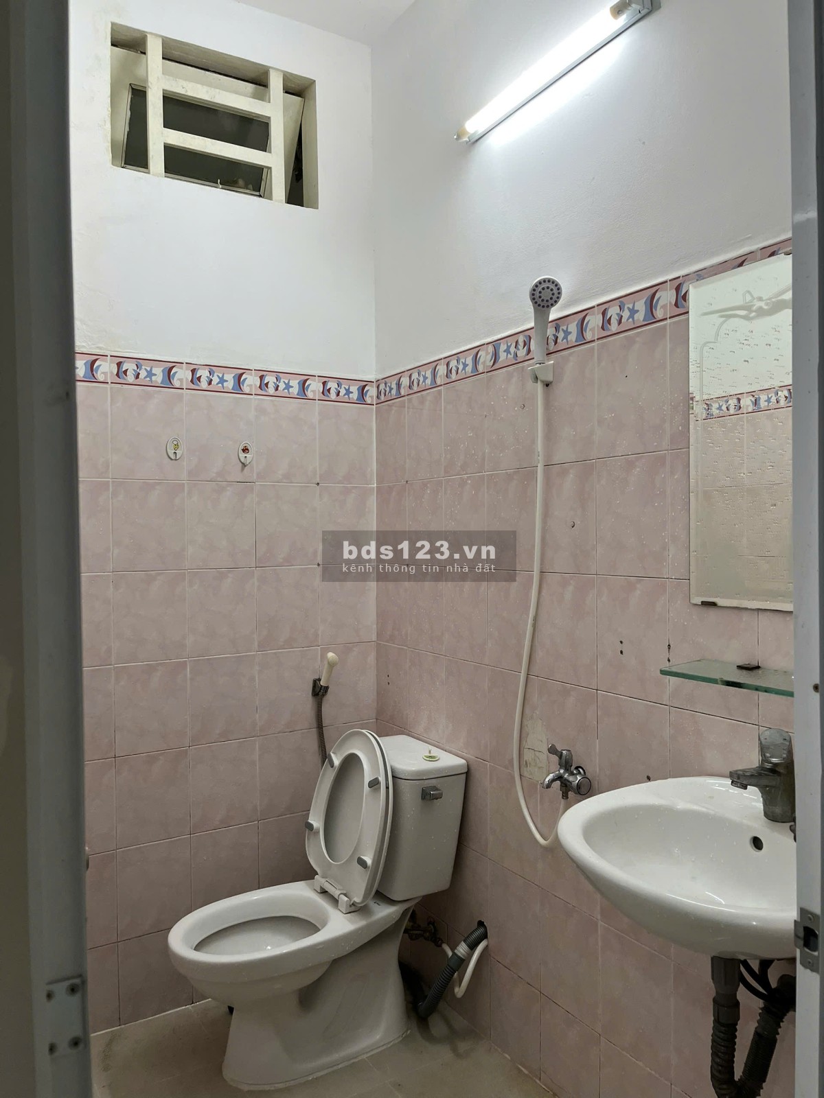 Chính chủ cho thuê phòng đường D2. Giá 4,3tr