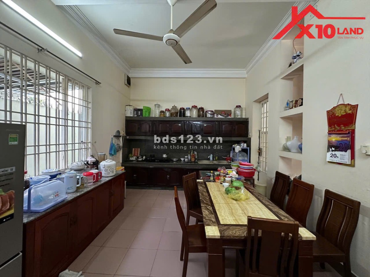 Bán nhà 2 tầng 200m2 thổ cư gần công viên Biên Hùng. Chỉ 10,5 tỷ
