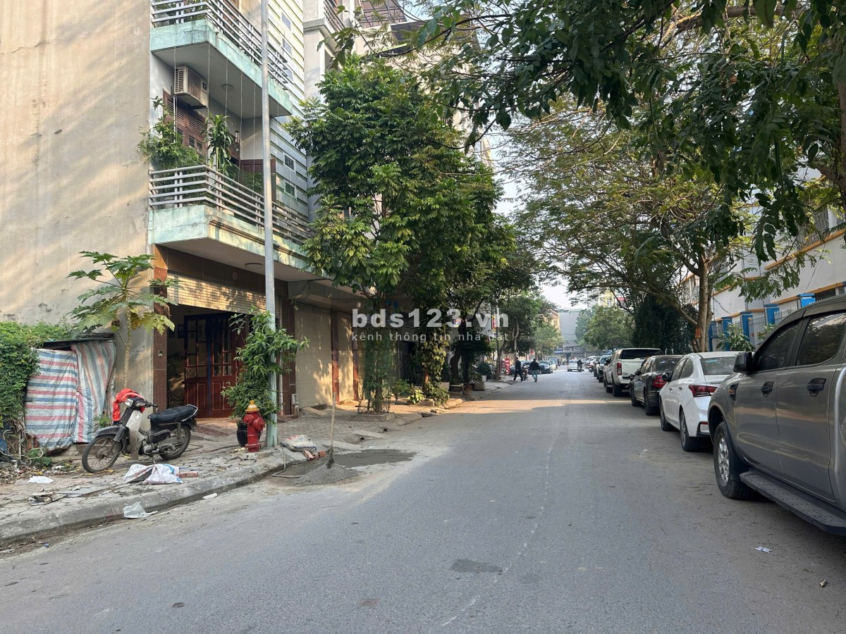 Rẻ bằng giá đất. Liền kề 4 tầng KĐT Kiến Hưng. Đường 3 ô tô tránh đỗ. Kinh doanh đỉnh