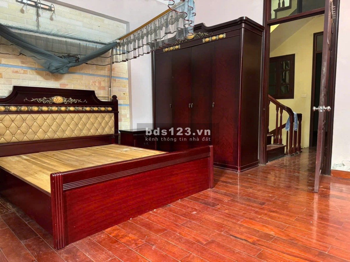 Rẻ bằng giá đất. Liền kề 4 tầng KĐT Kiến Hưng. Đường 3 ô tô tránh đỗ. Kinh doanh đỉnh
