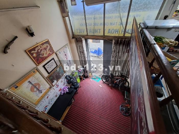 Chính chủ cần bán nhà Long Biên 41m2, giá 5,75 tỷ, lh: 0968001329 để được tư vấn miễn phí