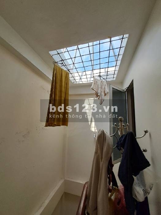 Chính chủ cần bán nhà Long Biên 41m2, giá 5,75 tỷ, lh: 0968001329 để được tư vấn miễn phí