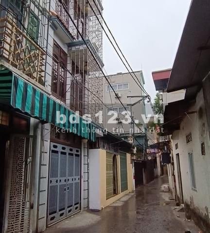 Mặt tiền 7.5 ngõ rộng 7 chỗ vào tận đất