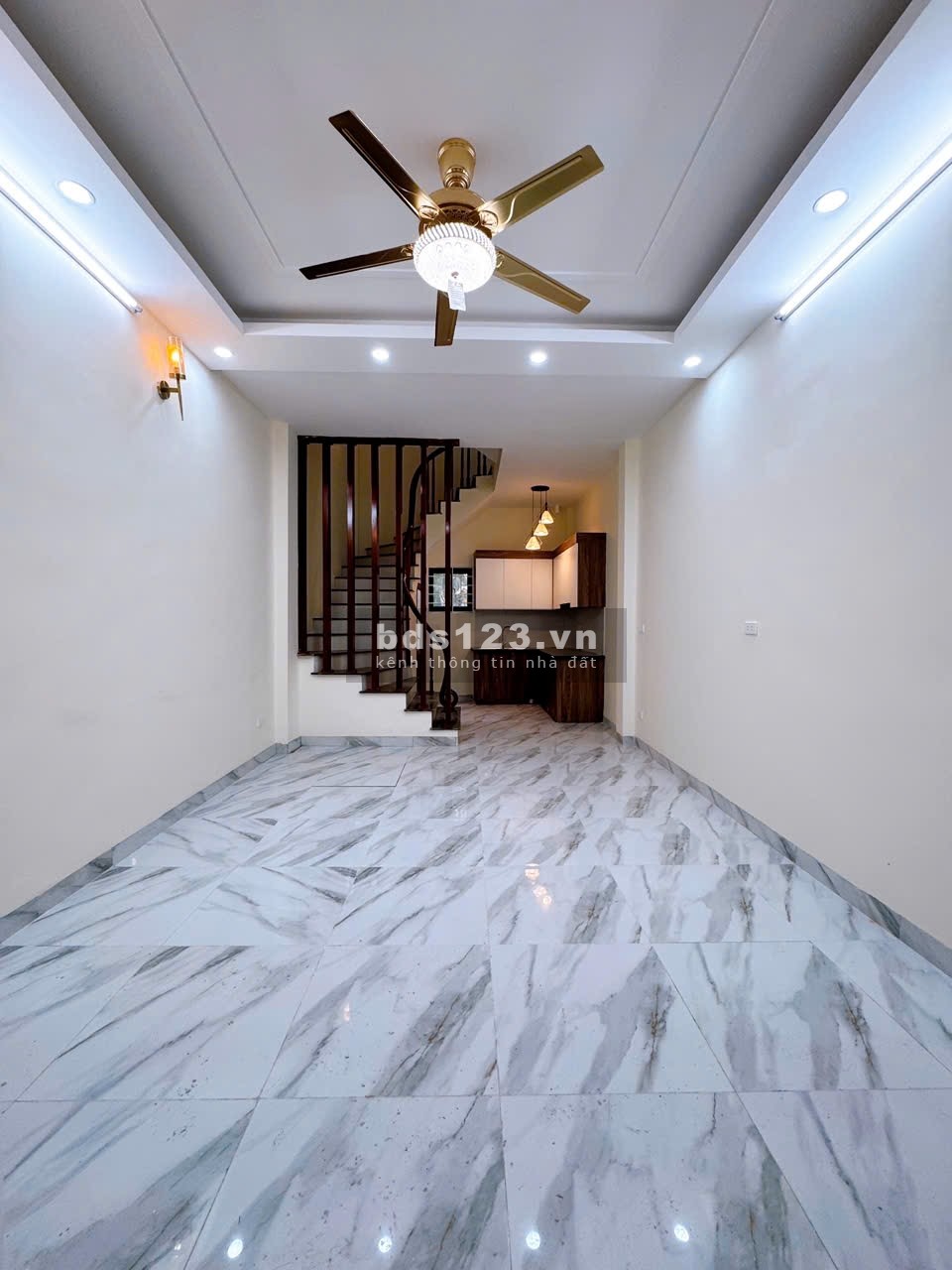 Nhà Yên Nghĩa ngõ thông oto chạy vào ở ngay