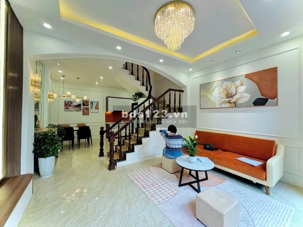 Bán nhà Quang Tiến Đại Mỗ - Cách ôtô 10m - Diện tích 31m giá dưới 5.4 tỷ