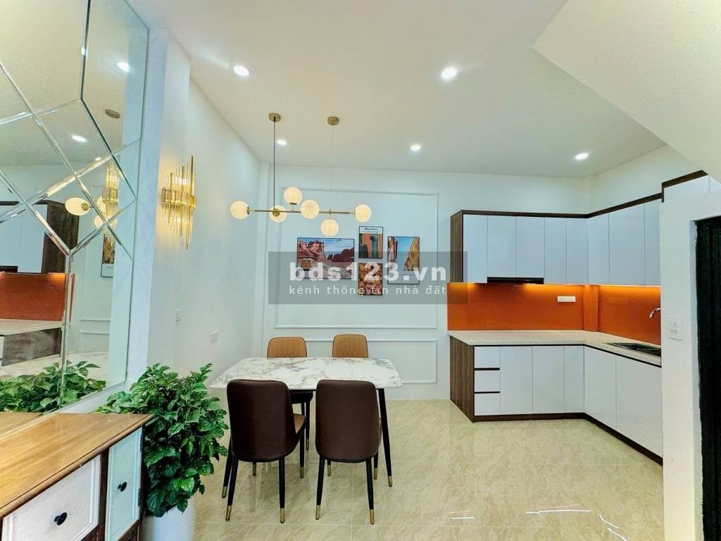 Bán nhà Quang Tiến Đại Mỗ - Cách ôtô 10m - Diện tích 31m giá dưới 5.4 tỷ