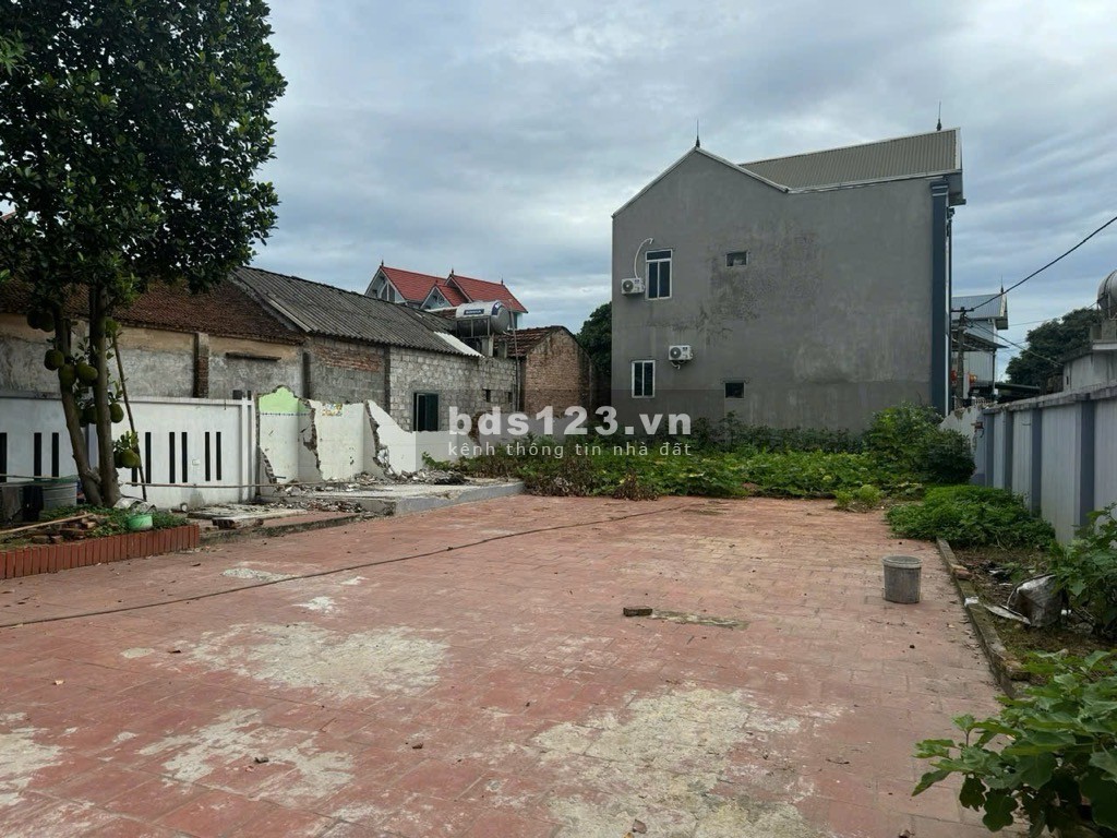 Bán nhà Trung Hòa - Chương Mỹ, đất rộng thênh thang, giá rẻ như cho, 327m2 giá 5.3 tỷ