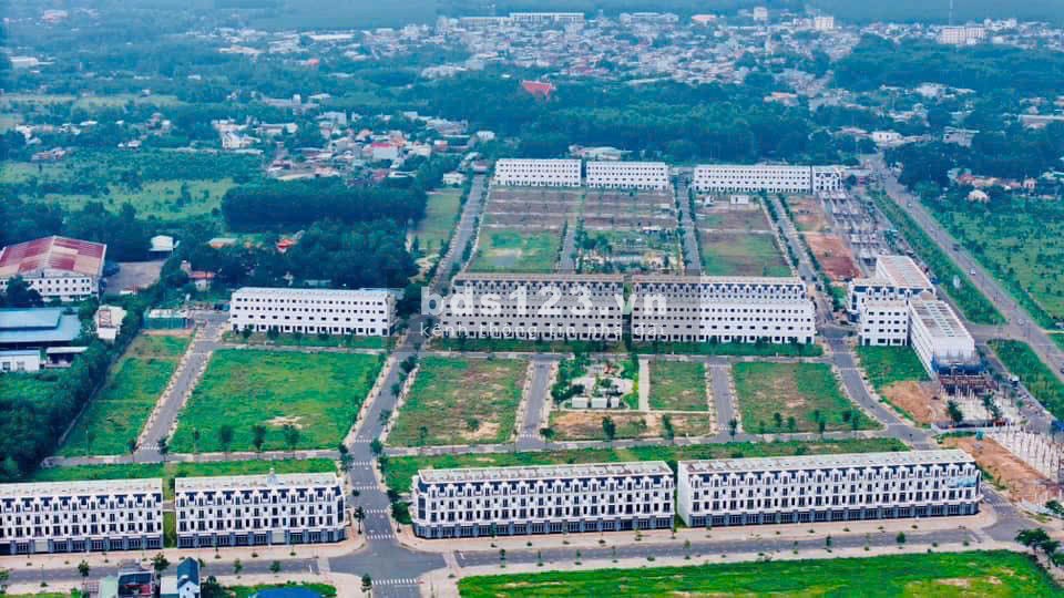 Bán Shophouse mặt tiền đường ĐT769 Bình sơn, Long Thành, khu dân cư STC (đã có sổ) giá chỉ từ 6,8 tỷ