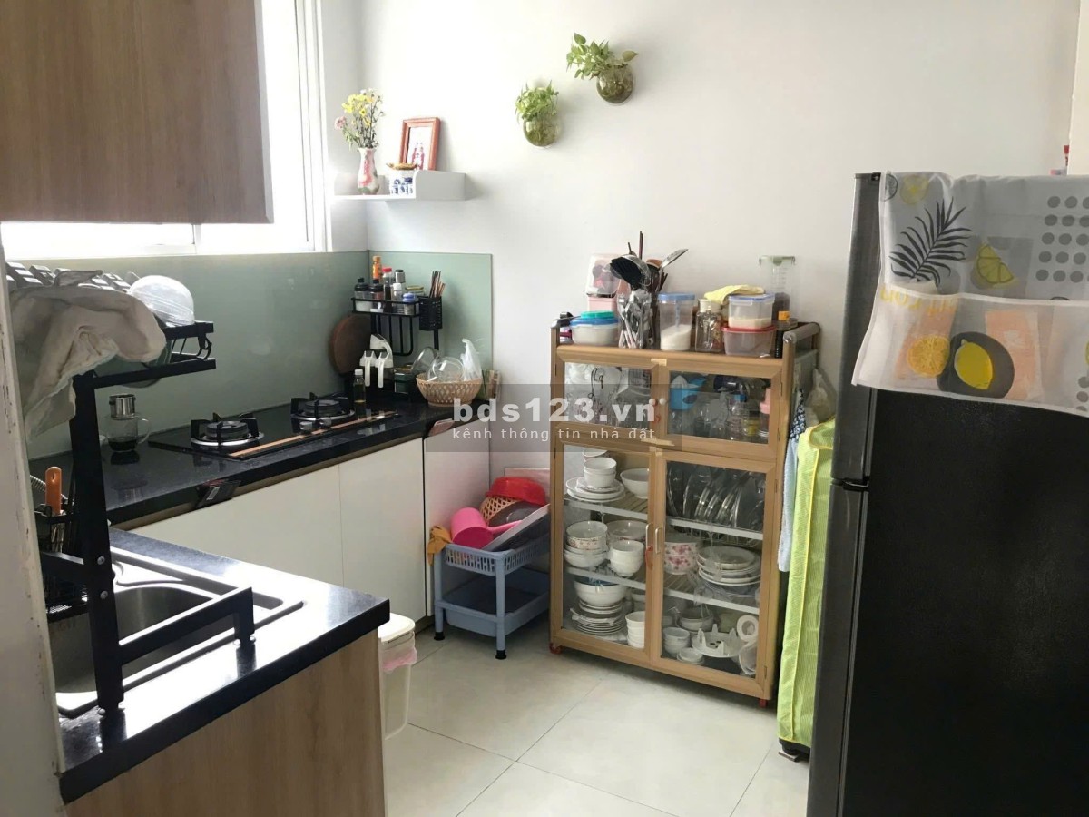 Chung cư 590, CMT8, P11, Quận 3: 79m2, 2p ngủ, 2wc, NT, 14tr