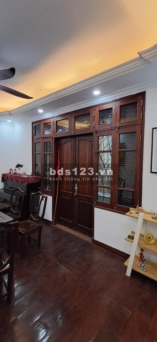 Bán nhà phố Lê Thanh Nghị, Hai Bà Trưng 56m, 5 tầng, mt 5.7m. Giá: 16.5 tỷ. LH: 0937158386