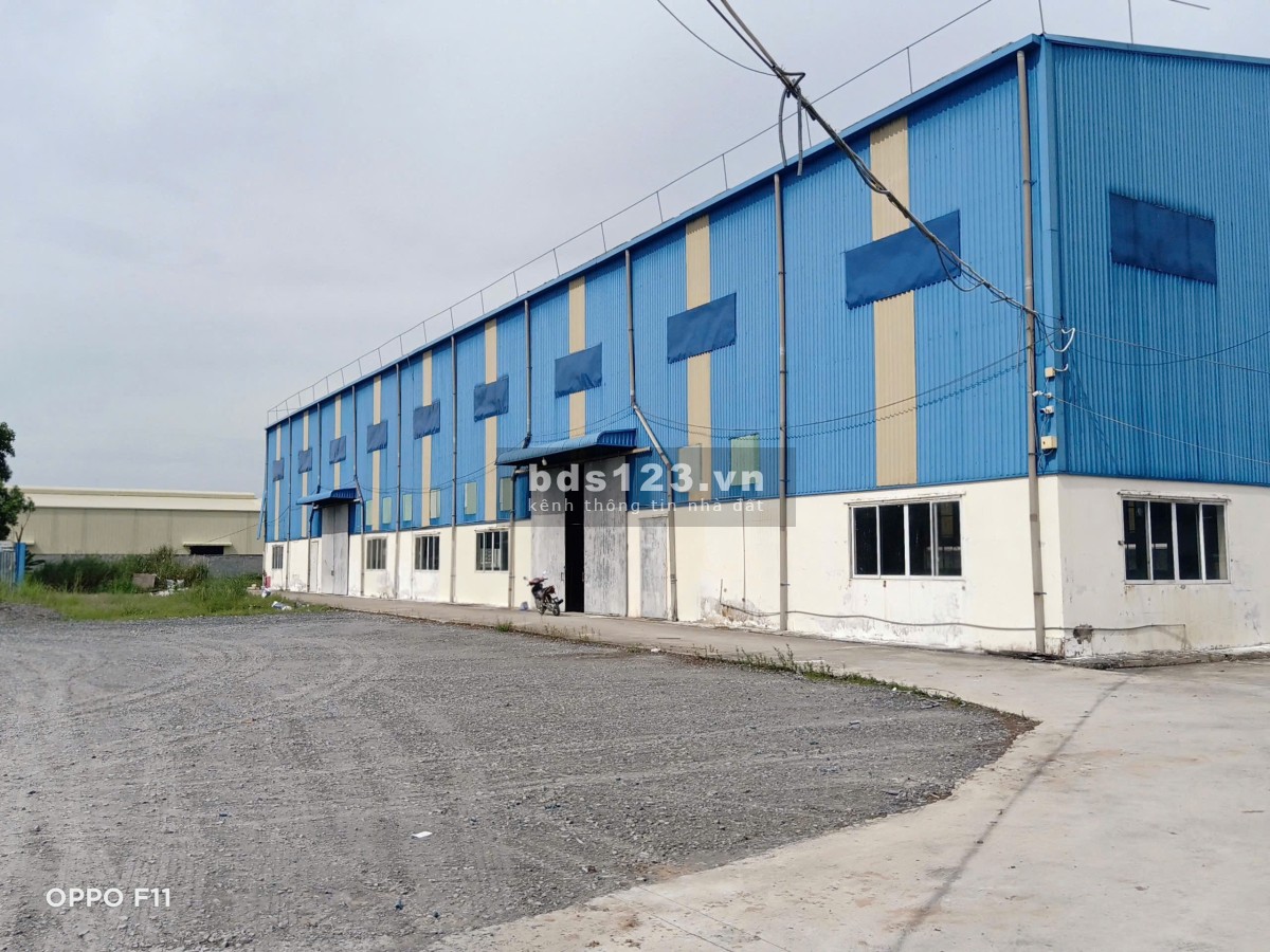 Cho thuê kho xưởng 2200m2 đường DT824, Lương Hoà, Bến Lức, Long An
