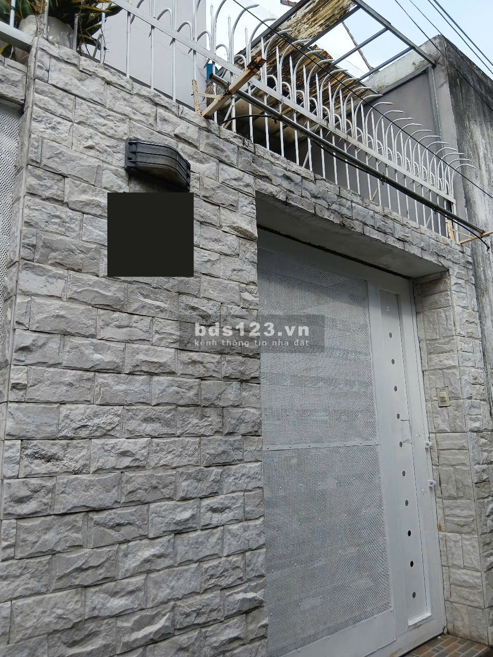 Bán nhà gần Nguyễn Văn Quá, quận 12, 6.3x12.3, 3 tầng, x tỷ.