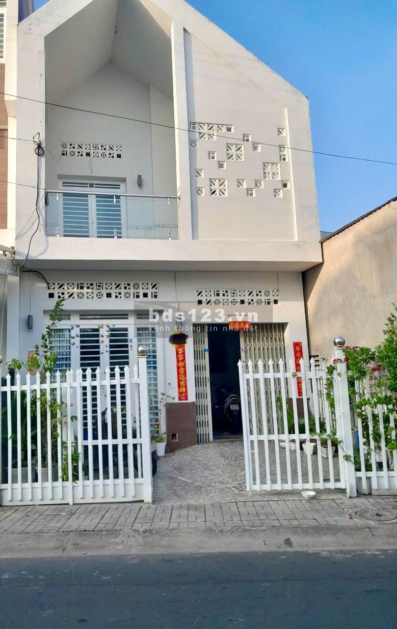 Nhà đẹp mới toanh cho thuê khu trung tâm Long Xuyên, An Giang
