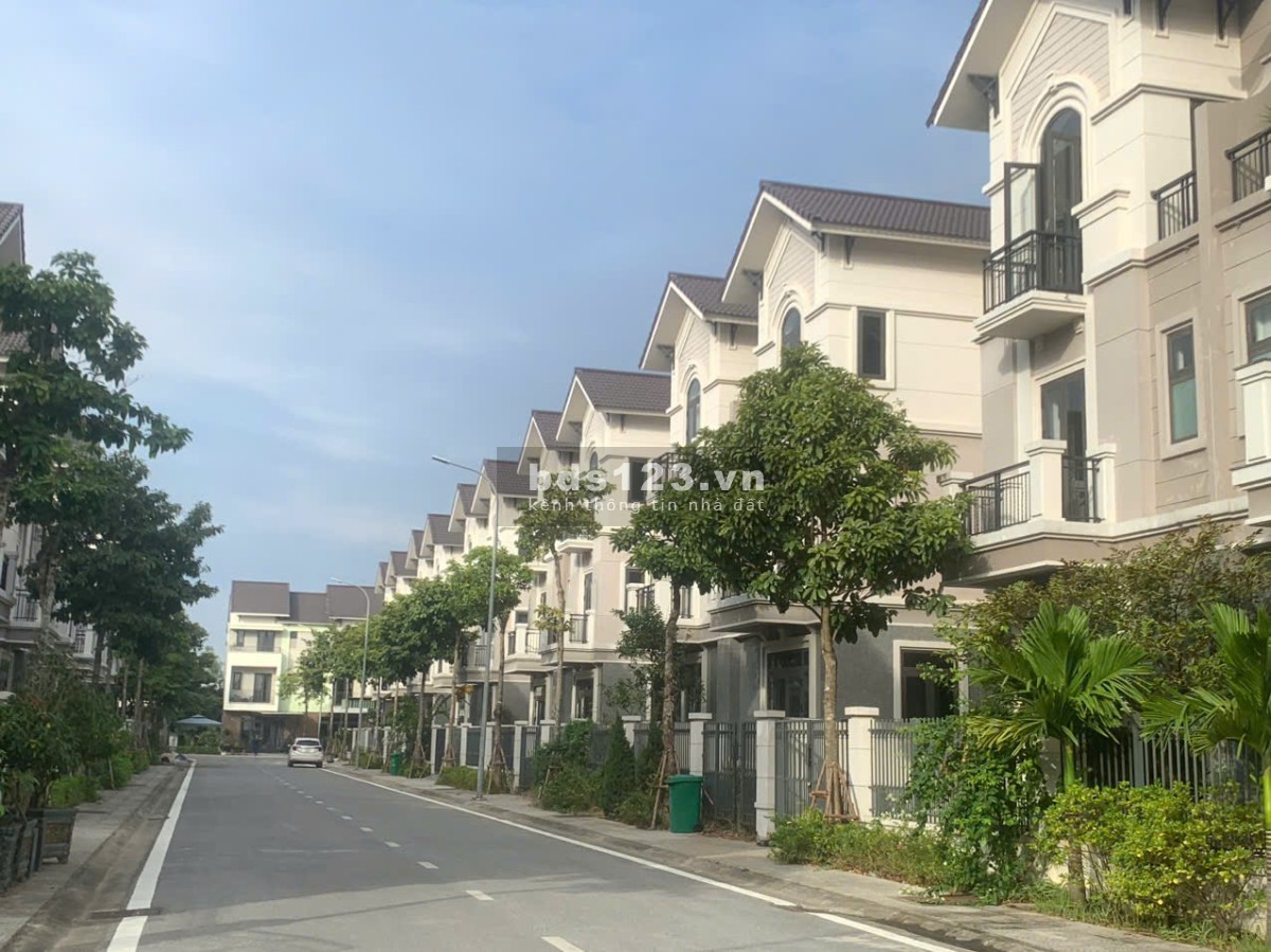 Shophouse 120m2 giá chỉ 10 tỷ, cách cầu Vĩnh Tuy 12km, kinh doanh sầm uất, đầu tư lợi nhuận x2x3