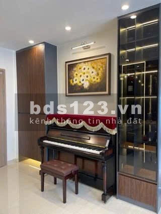 Chính chủ bán 3PN, 2WC, căn góc view thoáng full nội thất Vinhomes Smart City