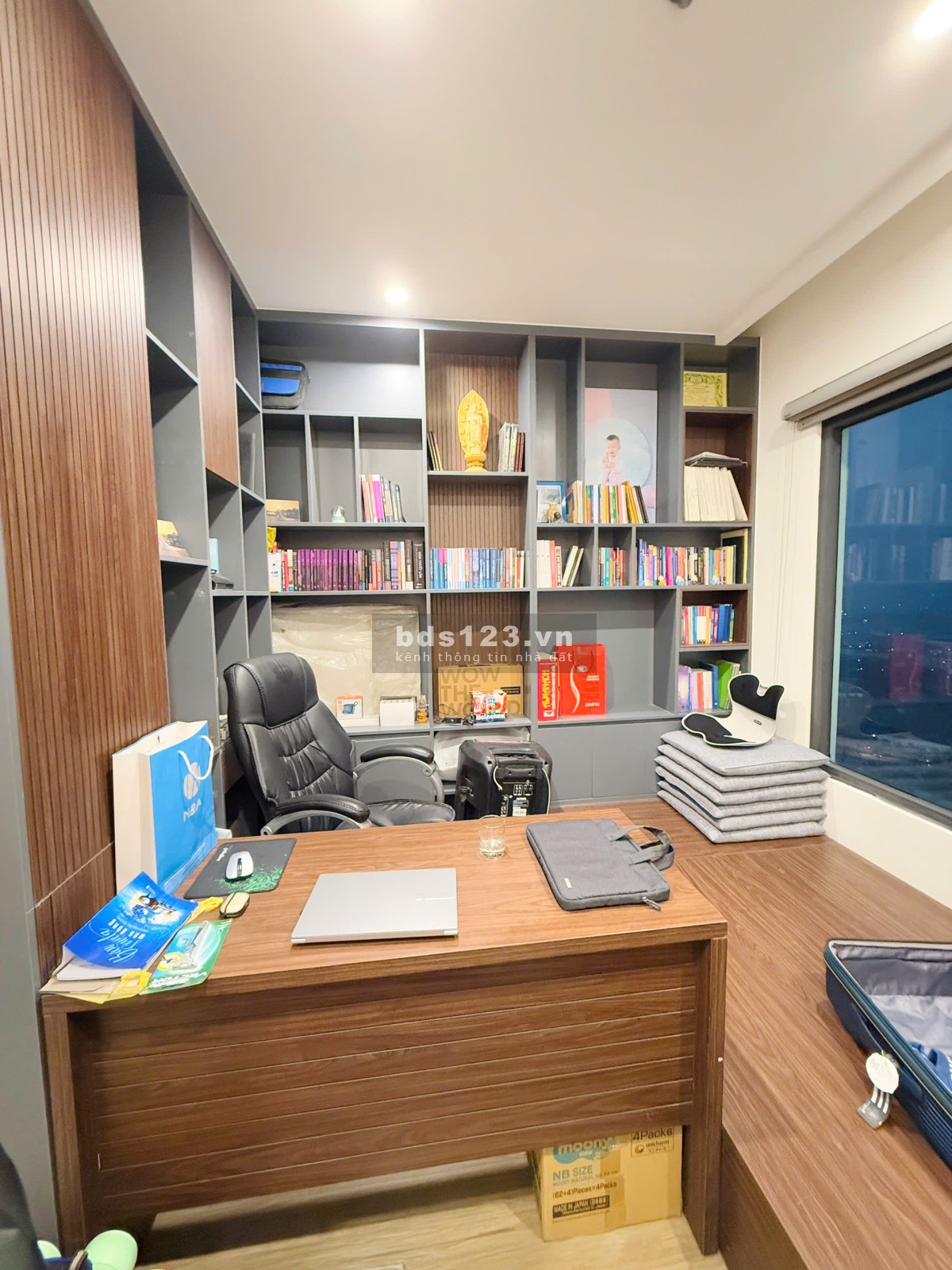 Chính chủ bán 3PN, 2WC, căn góc view thoáng full nội thất Vinhomes Smart City