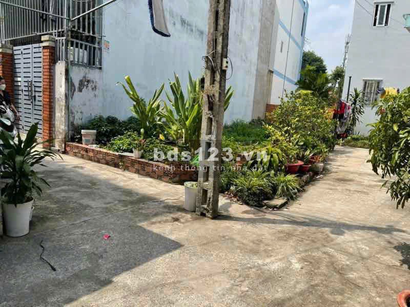 Bán đất lô góc 2 mặt hẻm, gần Lê Thị Riêng, quận 12, 5x18.5, 3.xx tỷ.