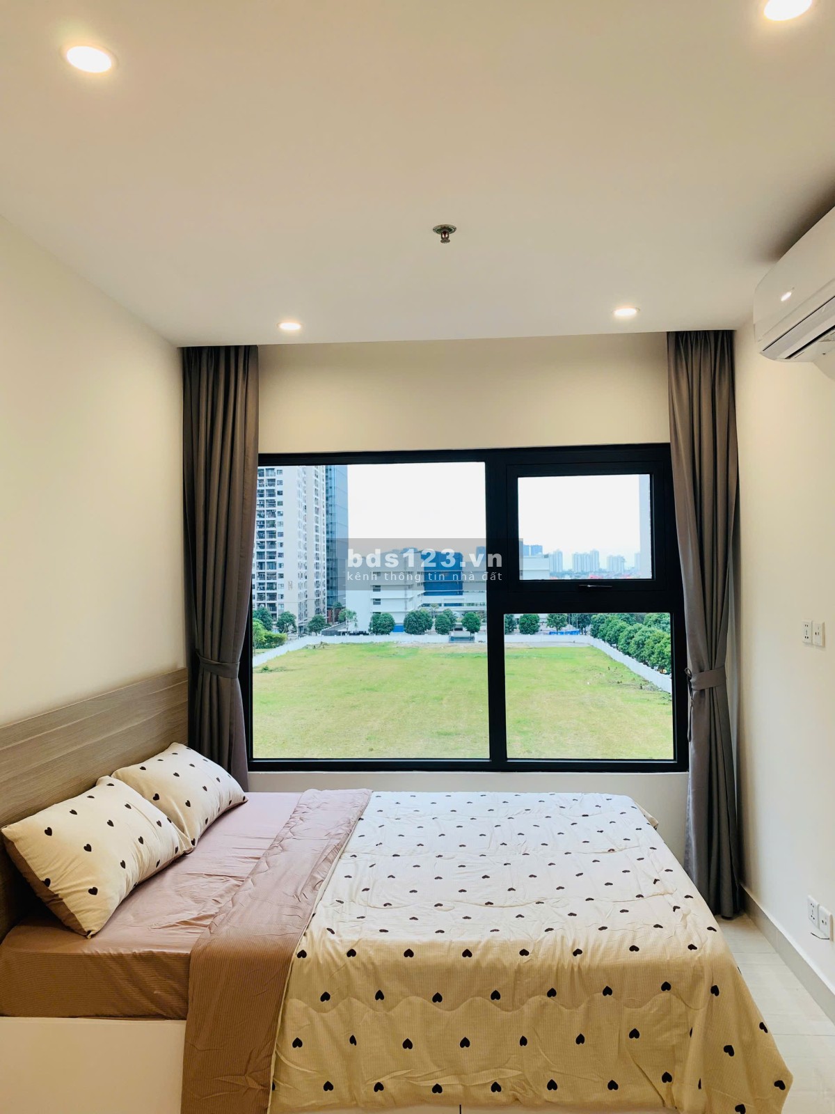 Bán căn studio đồ cơ bản mới tinh 31.2m2 rẻ nhất Vinhomes Ocean Park 1.7 tỷ LH: 0869856050