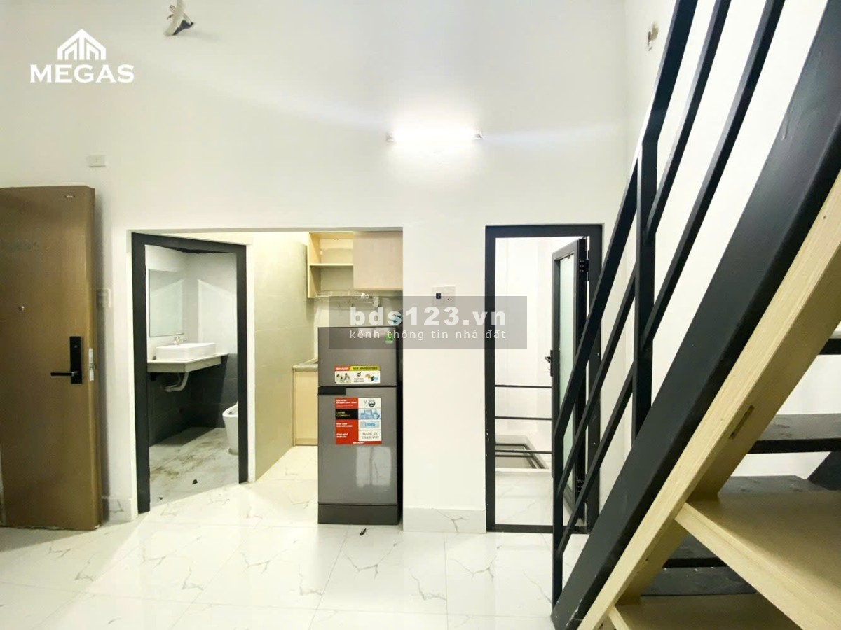 Phòng gác rộng, đầy đủ nội thất, không giới hạn người và xe