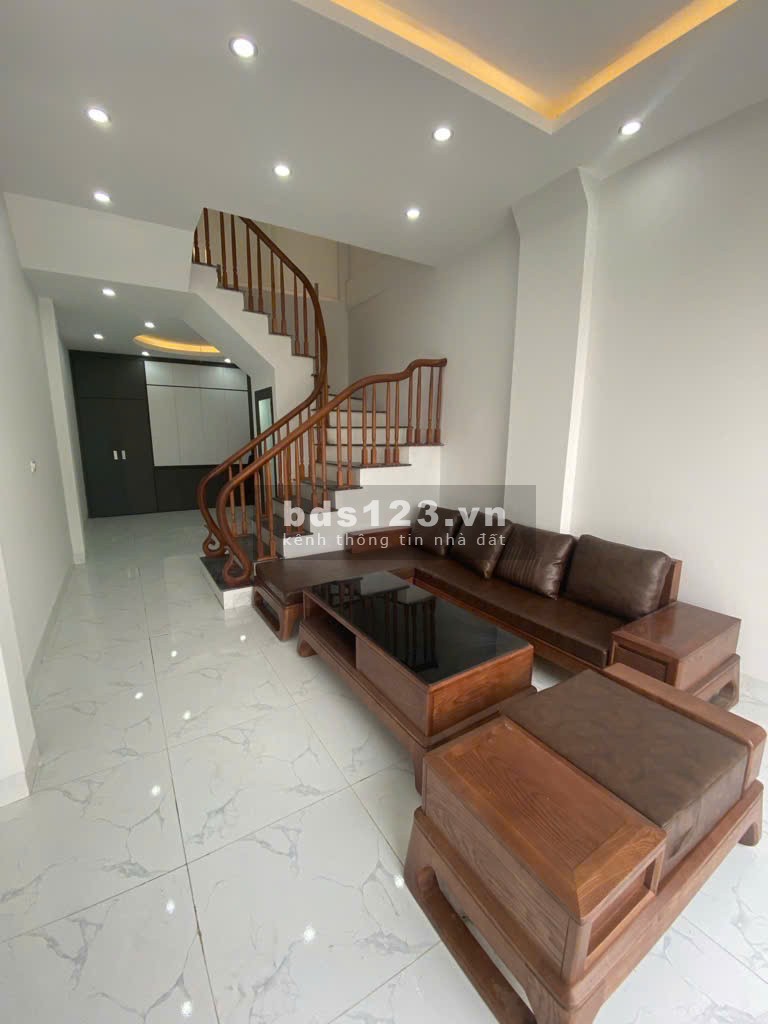 Bán nhà Liên Mạc 36.8M2, view sông Hồng, sổ đỏ sẵn, 5.86 tỷ