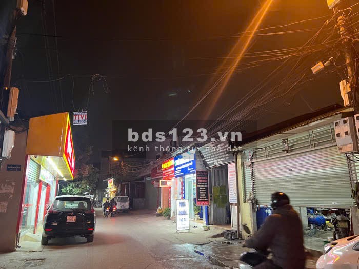 Đối diện Aeon Mall Long Biên - Ngõ thẳng tấp - Ô tô 7 chỗ - Tiện ích ngập tràn - Dt 64m2 - Giá 5 tỷ!