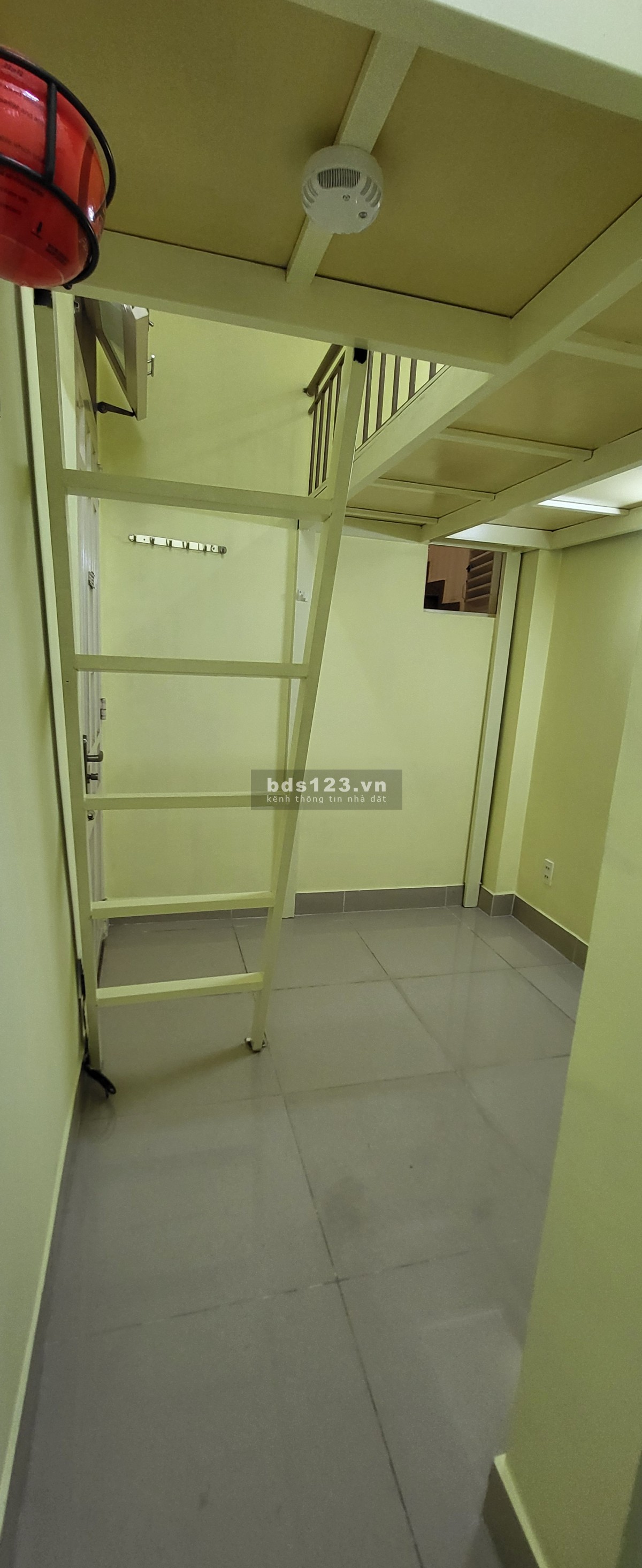 Phòng lầu 3, máy lạnh, gác, cửa sổ, nhiều tiện ích, an toàn PCCC, Lê Lai P3 Gò Vấp TPHCM