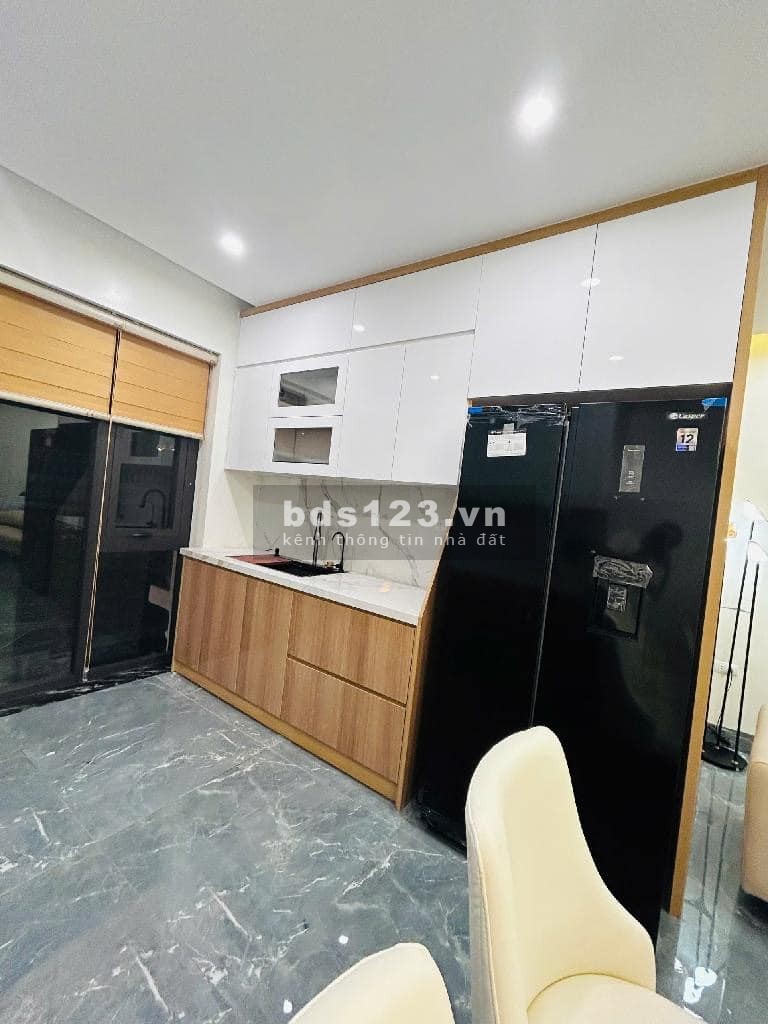 Bán nhà Ngô Gia Tự 6 tầng 50m2 đường ô tô tránh nhỉnh 9 tỷ