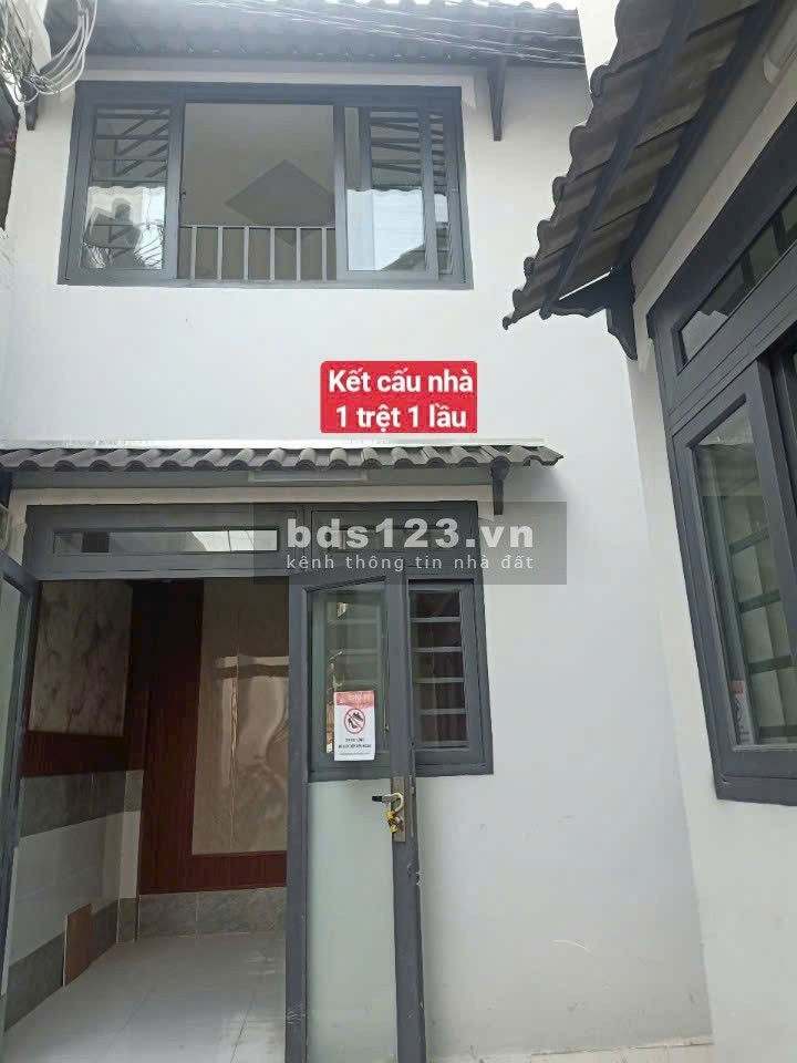 Chính chủ bán nhà quận 12 sổ hồng 998tr 1 trệt 1 lầu có 2pn, 2wc