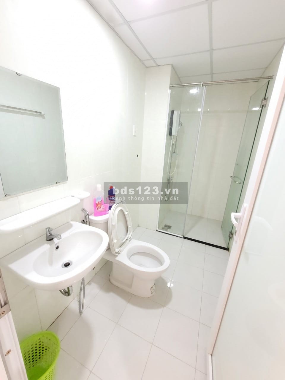 Cần bán CH Prosper Plaza Quận 12 có sổ, DT 65m2 2PN 2WC giá 2.1 tỷ.