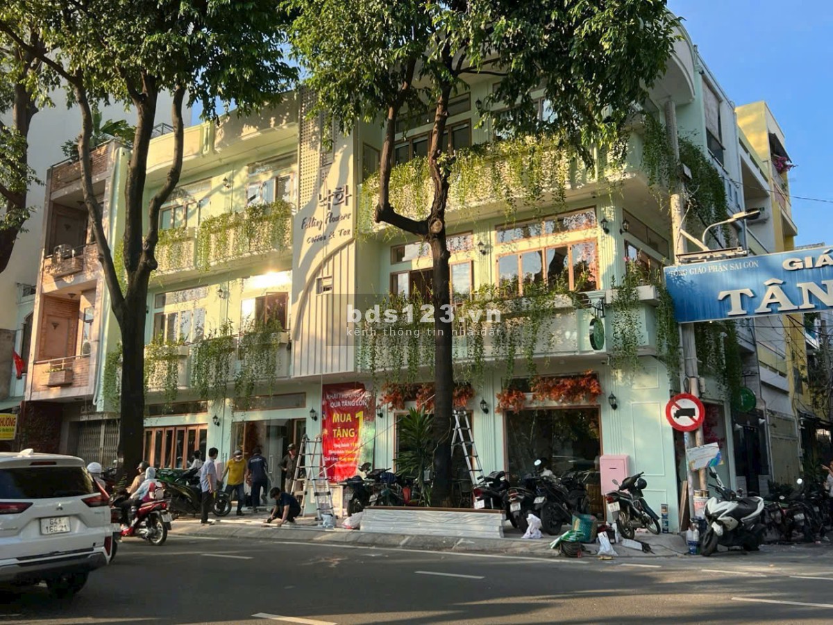 Ngang 18m - góc 2 mặt tiền Trường Sa Phú Nhuận - 3 tầng - vị trí siêu vip thương hiệu - giá 27.5 tỷ