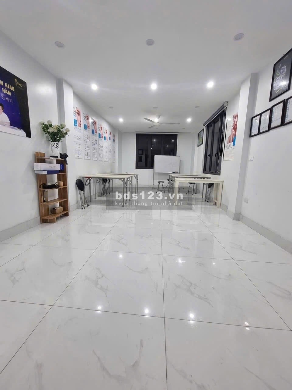 Bán nhà phố Nguyễn Khang, Cầu Giấy, Hà Nội - Vị trí đẹp - Giá cả thương lượng